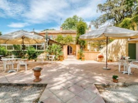 Logis Hotel Le Chene Vert Bollène Екстериор снимка