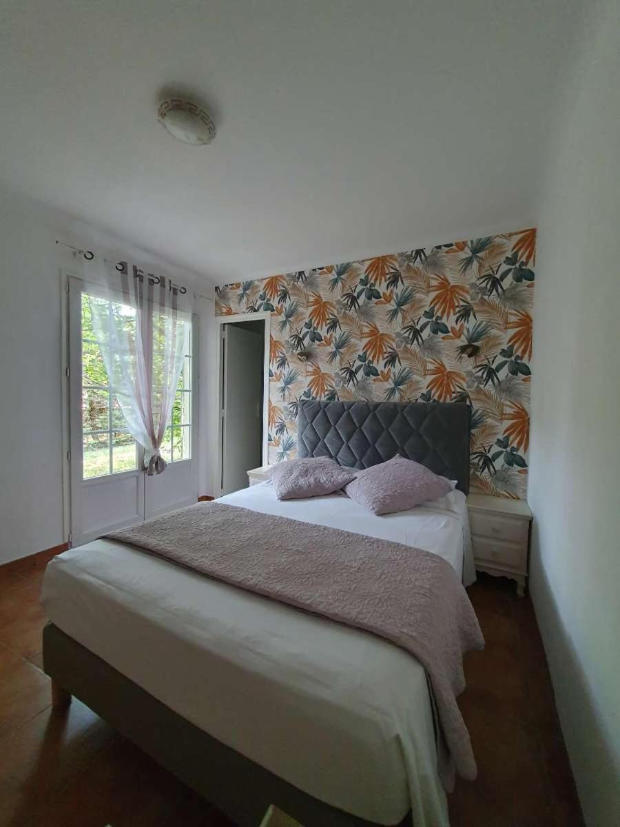 Logis Hotel Le Chene Vert Bollène Екстериор снимка
