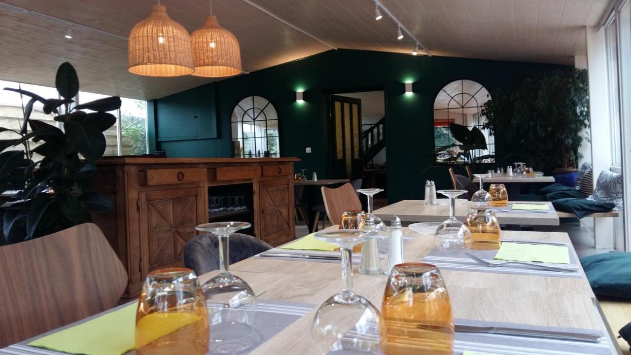 Logis Hotel Le Chene Vert Bollène Екстериор снимка